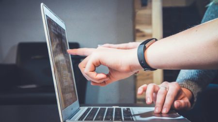 Comprendre l'hypervision : une innovation pour la gestion centralisée des infrastructures