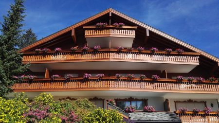 Pourquoi faire appel à des constructeurs de chalet en bois sur mesure ?