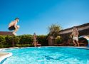Piscine coque idéale : comment bien la choisir ?
