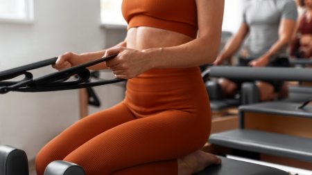 Pratiquer le Pilates Reformer à Paris : bienfaits et conseils pour tous