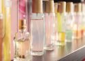 Organisation des parfums : astuces pour une salle de bain minimaliste